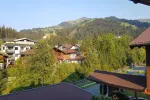 Mehrparteienhaus direkt an der Piste & Rodelbahn